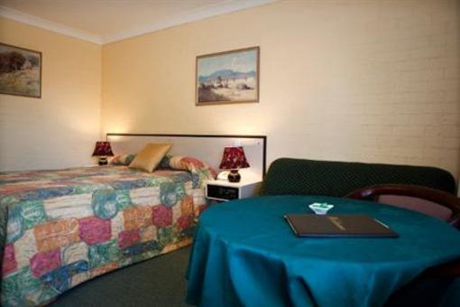 фото отеля Westwood Motor Inn