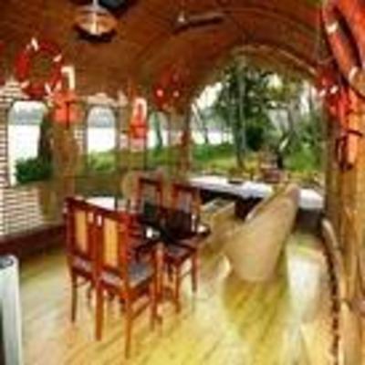 фото отеля River Queen Houseboats
