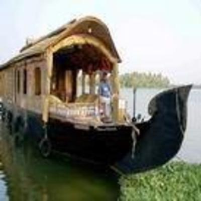 фото отеля River Queen Houseboats