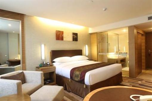 фото отеля Xiamen Golden Bridge Hotel