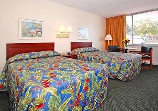 фото отеля Econo Lodge North Tallahassee