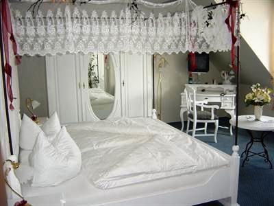 фото отеля Hotel Waldschlösschen Crivitz (Germany)