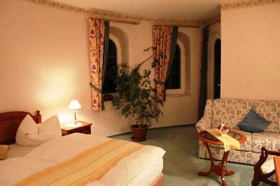 фото отеля Hotel Waldschlösschen Crivitz (Germany)