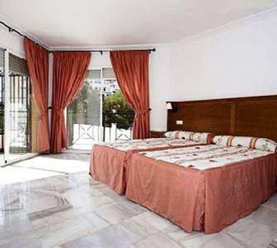 фото отеля Villas de Miramar Apartment Nerja