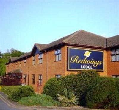 фото отеля Redwings Lodge Sawtry