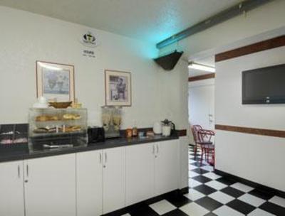 фото отеля Super 8 Kenosha Pleasant Prairie