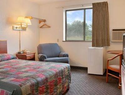 фото отеля Super 8 Kenosha Pleasant Prairie