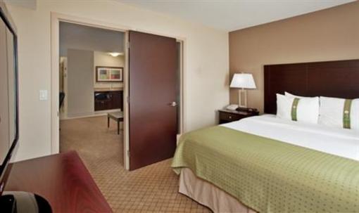 фото отеля Holiday Inn Suites Kamloops