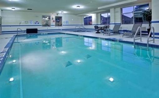 фото отеля Holiday Inn Suites Kamloops