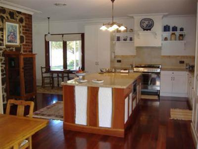 фото отеля Poplar Cottage Bed and Breakfast Perth