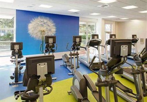 фото отеля SpringHill Suites Savannah Downtown
