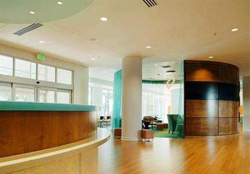 фото отеля SpringHill Suites Savannah Downtown