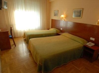 фото отеля Hotel Yerri