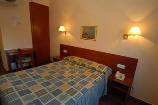 фото отеля Hotel Yerri