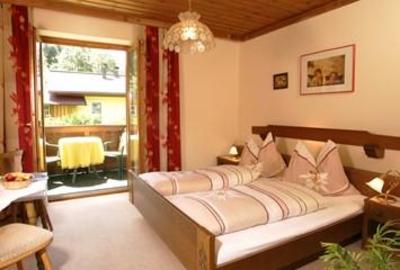 фото отеля Otzmooshof Pension St. Johann im Pongau