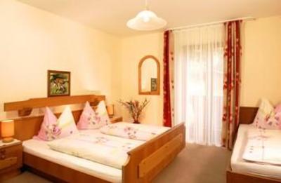 фото отеля Otzmooshof Pension St. Johann im Pongau