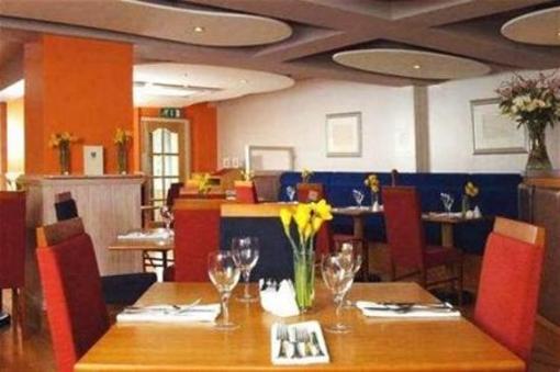 фото отеля Harrisons Hotel Shepperton