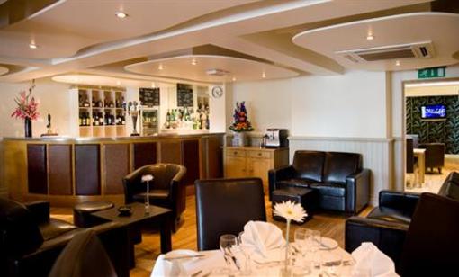 фото отеля Harrisons Hotel Shepperton