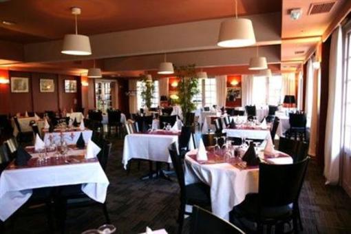 фото отеля Hostellerie Blanche De Castille Dourdan