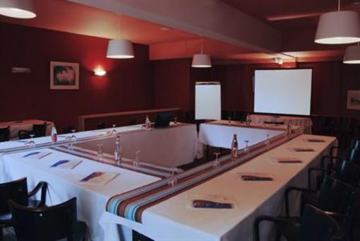 фото отеля Hostellerie Blanche De Castille Dourdan