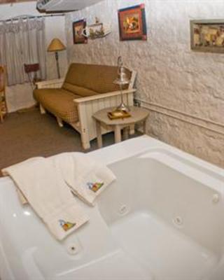 фото отеля Stone Mill Hotel & Suites