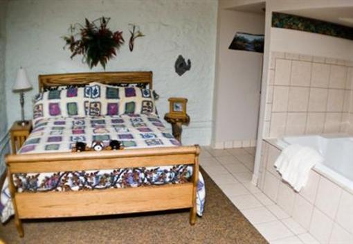 фото отеля Stone Mill Hotel & Suites