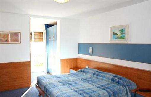 фото отеля Hotel Londra Molveno