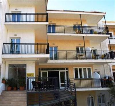фото отеля Hotel Haris Apartments