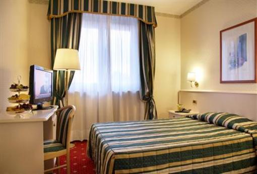 фото отеля Eurhotel Volpiano
