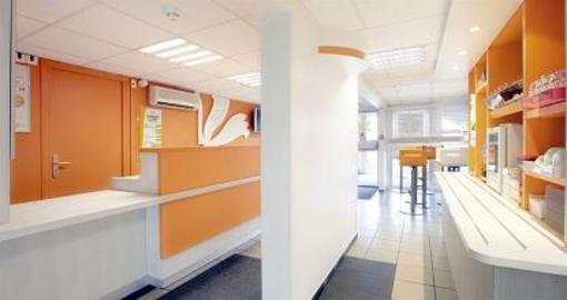 фото отеля Premiere Classe Paris Ouest Pont de Suresnes