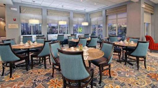 фото отеля Hilton Garden Inn Tulsa Midtown