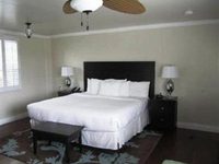 Beach Bungalow Inn and Suites
