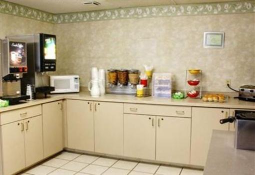 фото отеля Econo Lodge Terre Haute