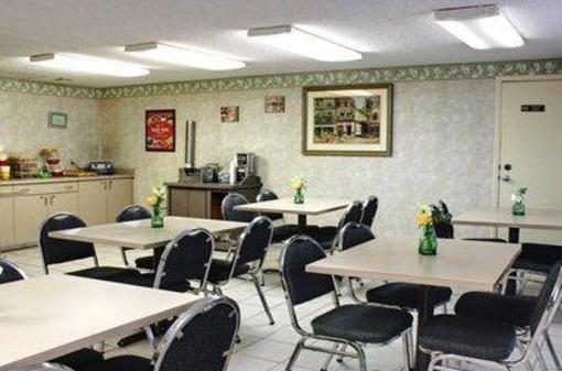 фото отеля Econo Lodge Terre Haute