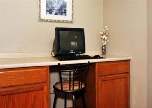 фото отеля Econo Lodge Inn & Suites Dubuque