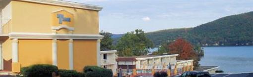 фото отеля Tahoe Resort Lake George