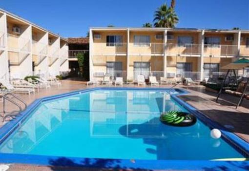 фото отеля Travelodge Palm Springs