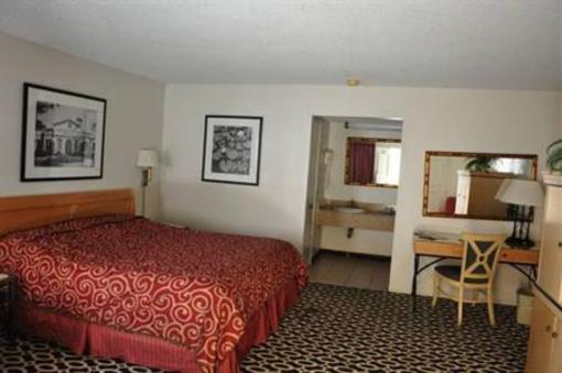 фото отеля Travelodge Palm Springs