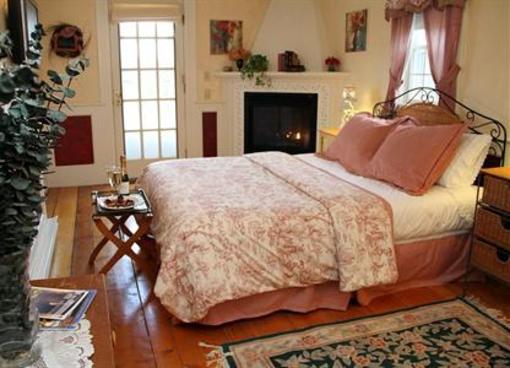 фото отеля Youngtown Inn