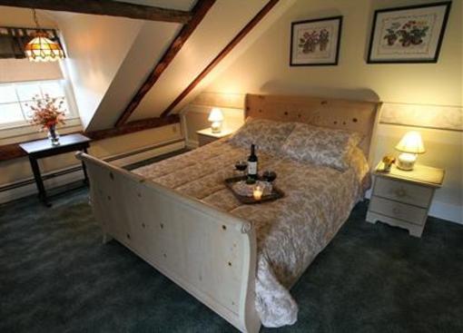 фото отеля Youngtown Inn
