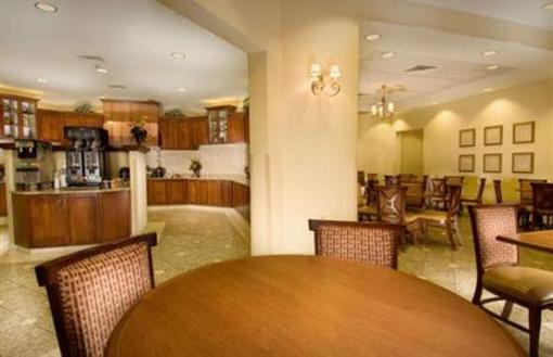 фото отеля Drury Inn & Suites Saint Joseph (Missouri)