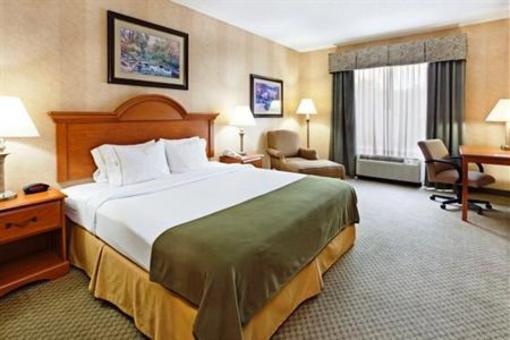 фото отеля Holiday Inn Express Hotel & Suites Dillsboro