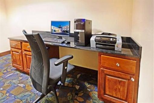 фото отеля Holiday Inn Express Hotel & Suites Dillsboro