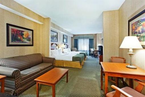 фото отеля Holiday Inn Express Hotel & Suites Dillsboro