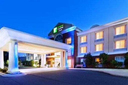 фото отеля Holiday Inn Express Hotel & Suites Dillsboro