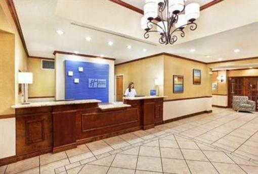 фото отеля Holiday Inn Express Hotel & Suites Dillsboro