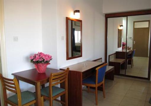 фото отеля Sun Hall Beach Hotel Apartments