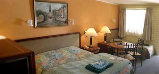 фото отеля Estelle Kramer Motor Inn