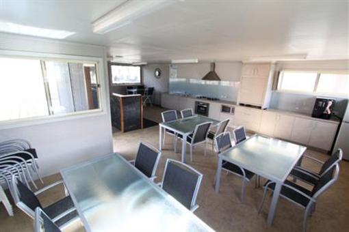 фото отеля Apollo Bay Holiday Park