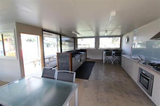 фото отеля Apollo Bay Holiday Park